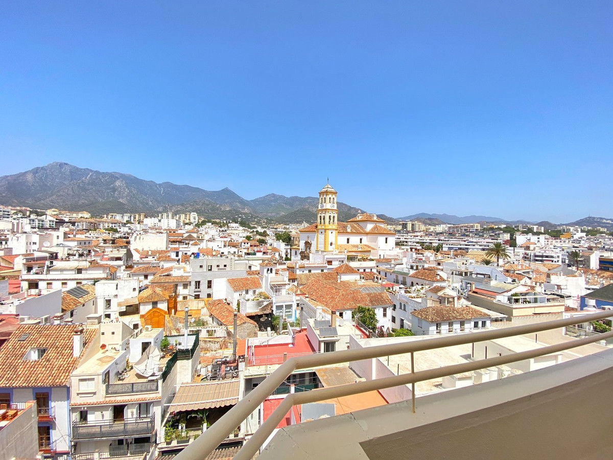Top Floor Apartment for sale in Marbella R4400128