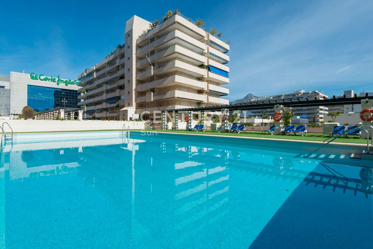 Middle Floor Apartment for sale in Puerto Banús R4099705