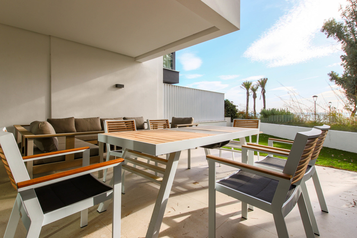 Townhouse for sale in Estepona R3575815