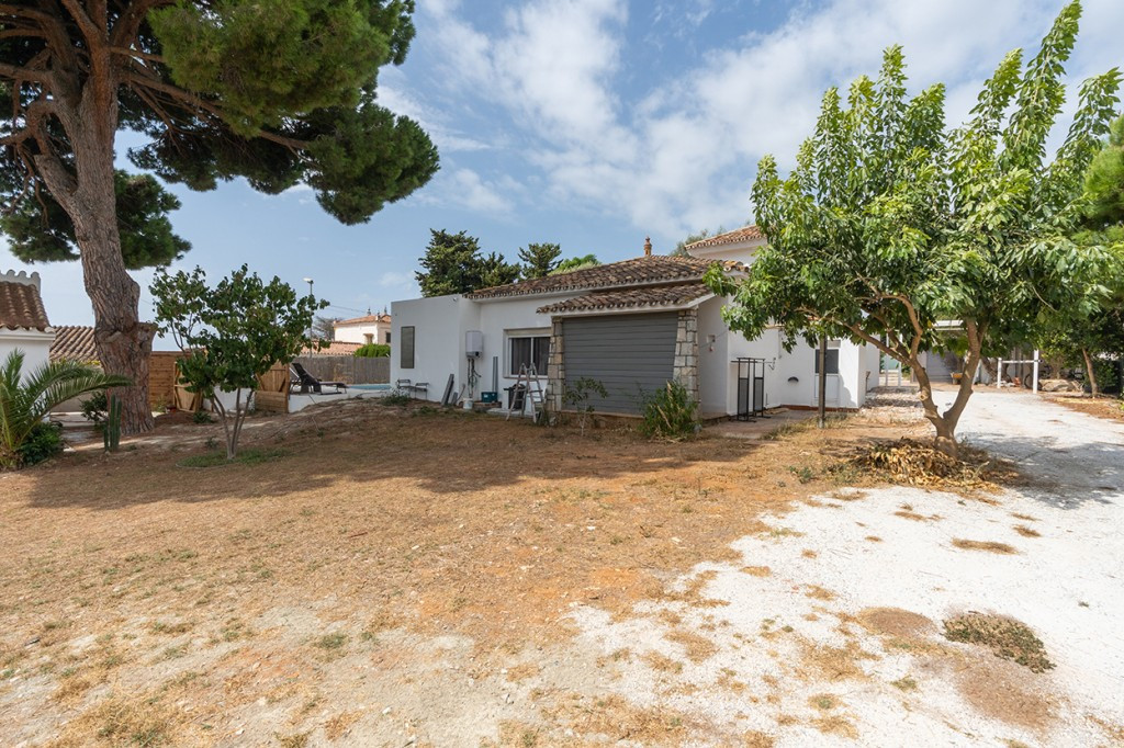 Villa te koop in Marbella R4426660