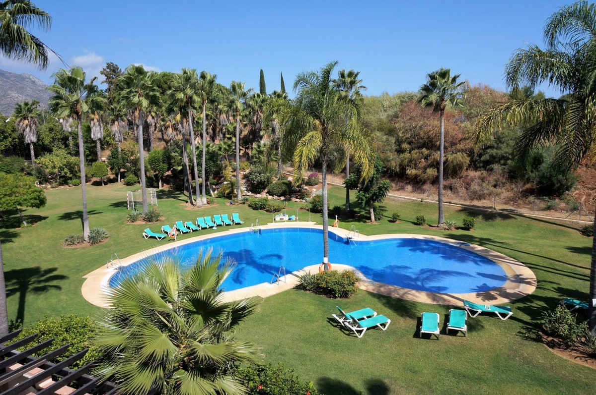 3 Bedroom Middle Floor Apartment For Sale The Golden Mile, Costa del Sol - HP4678651