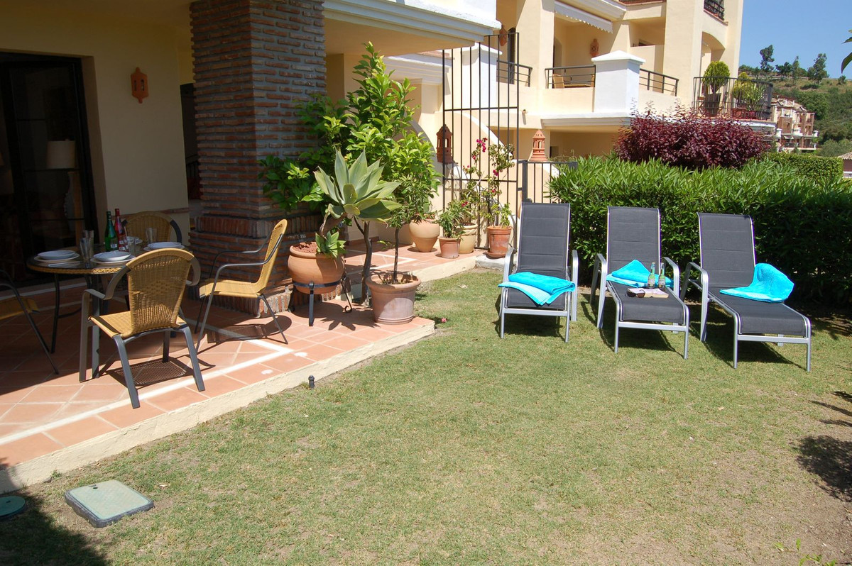 2 bed Property For Sale in Benahavis, Costa del Sol - 1