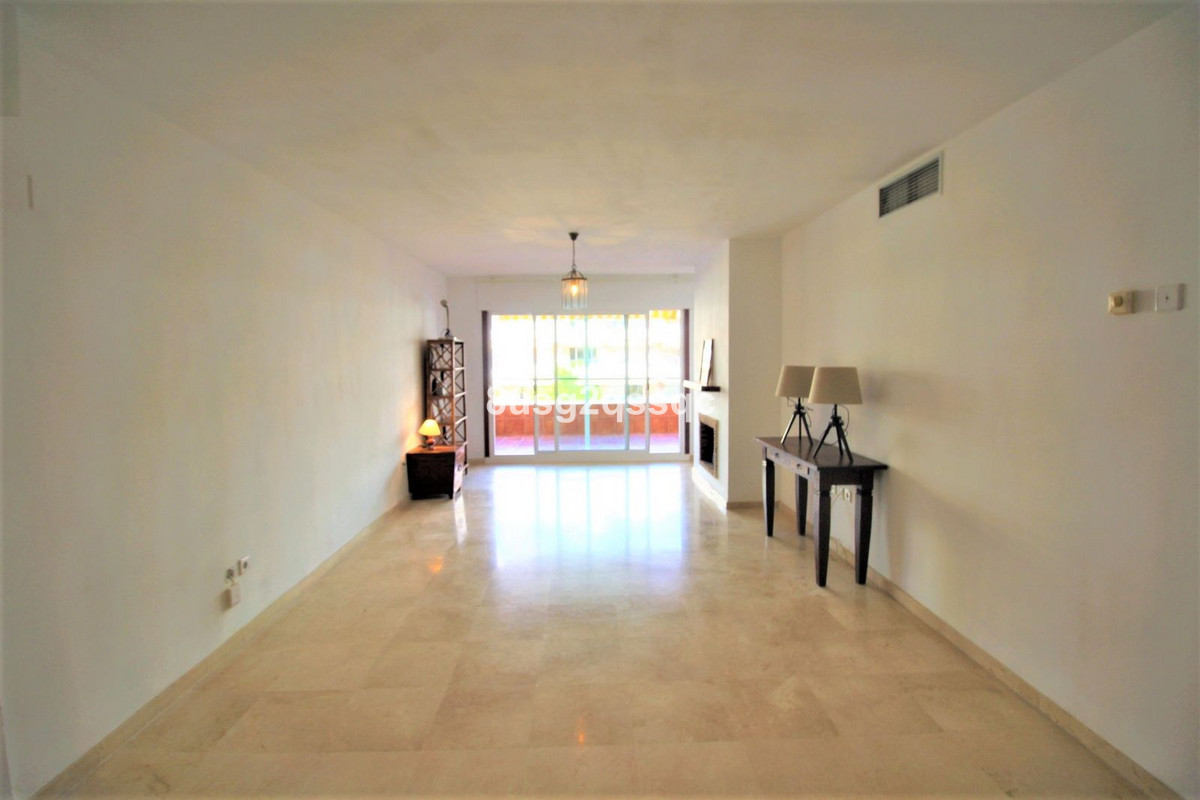 Appartement Mi-étage à Guadalmina Alta, Costa del Sol
