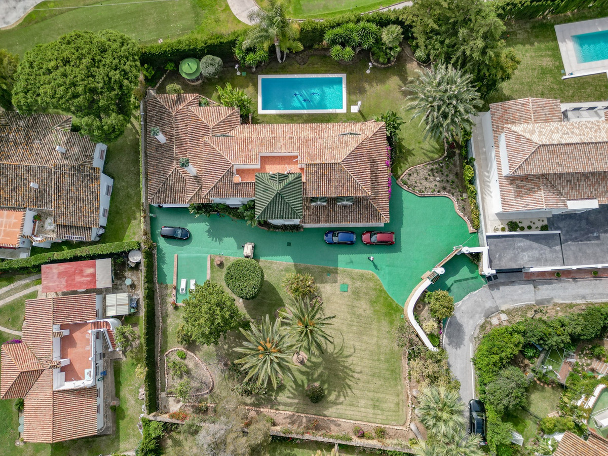 Villa te koop in Guadalmina Alta R4704529