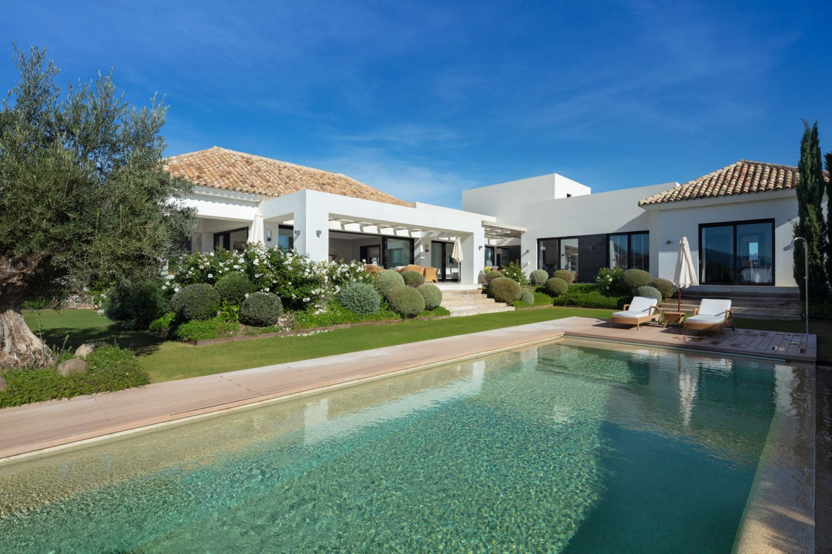 Vrijstaande Villa te koop in Nueva Andalucía R4255273