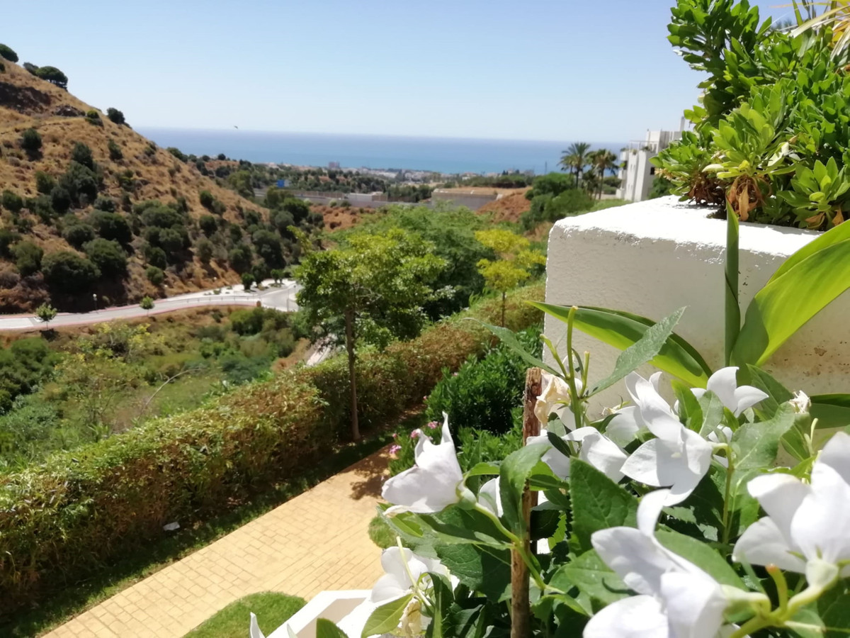 The property located in the upper part of Calahonda, Mijas Costa, just 10 minutes from Marbella.
It , Spain