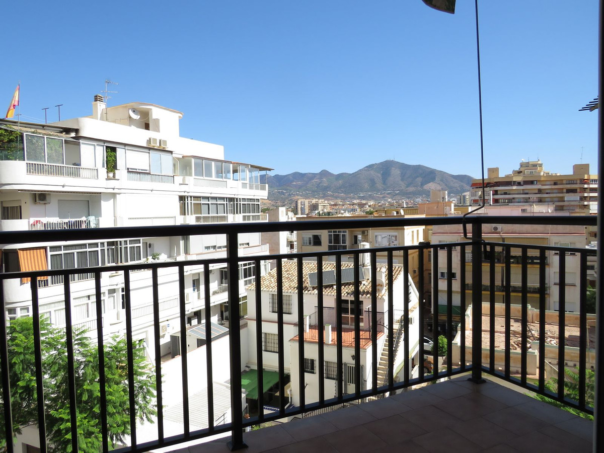 3 Dormitorios Apartamento Planta Media  En Venta Fuengirola, Costa del Sol - HP4122676