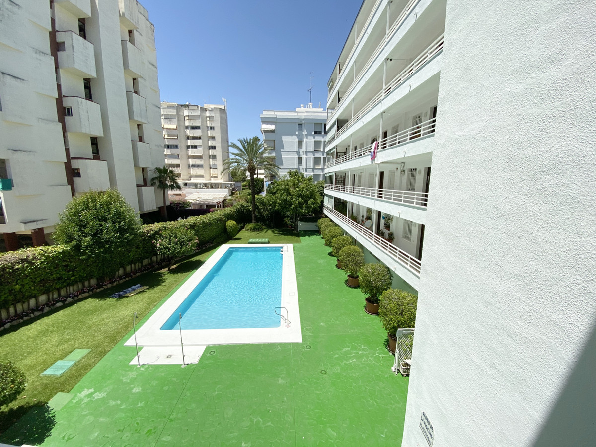 Apartamento Planta Media en venta en Marbella