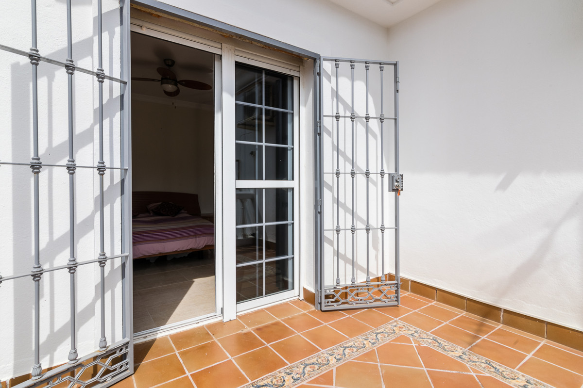 3 bedroom Villa For Sale in Benalmadena, Málaga - thumb 20