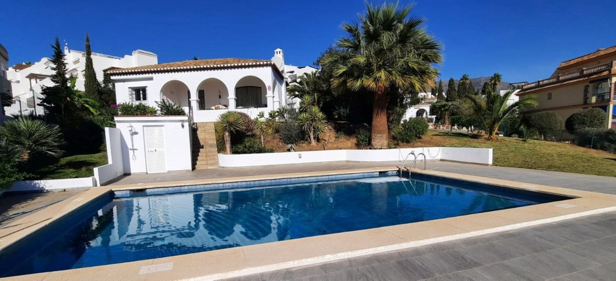 3 bedroom Villa For Sale in Mijas Golf, Málaga
