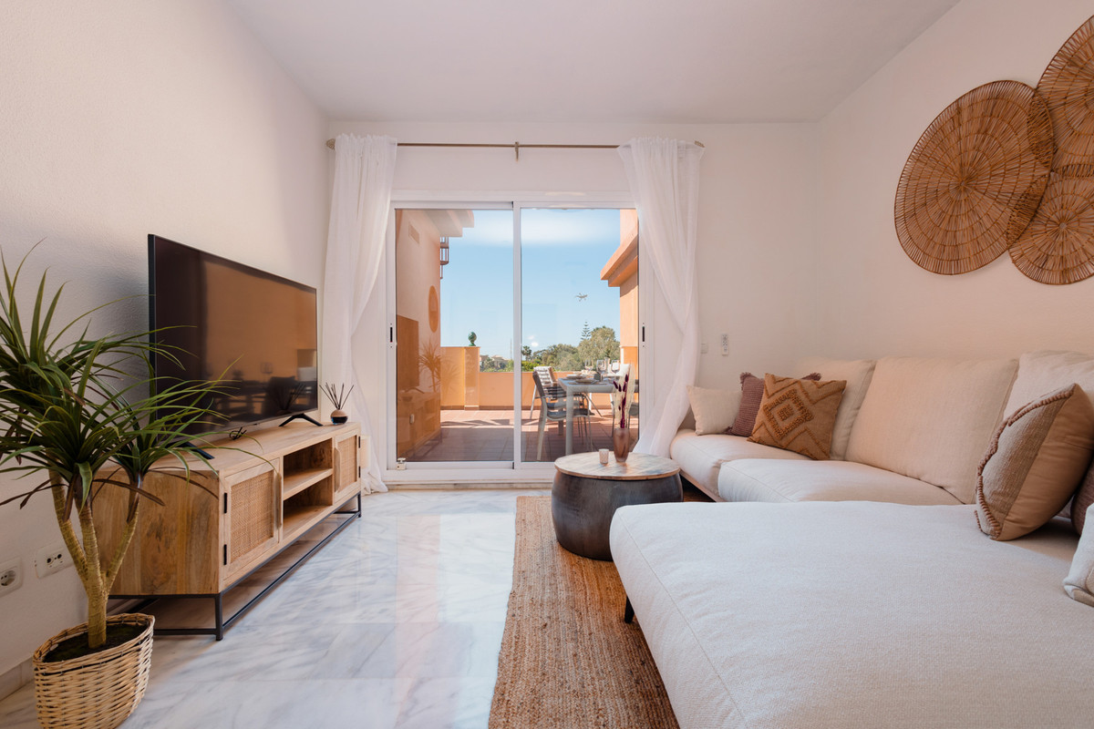 						Apartamento  Planta Media
																					en alquiler
																			 en Reserva de Marbella
					