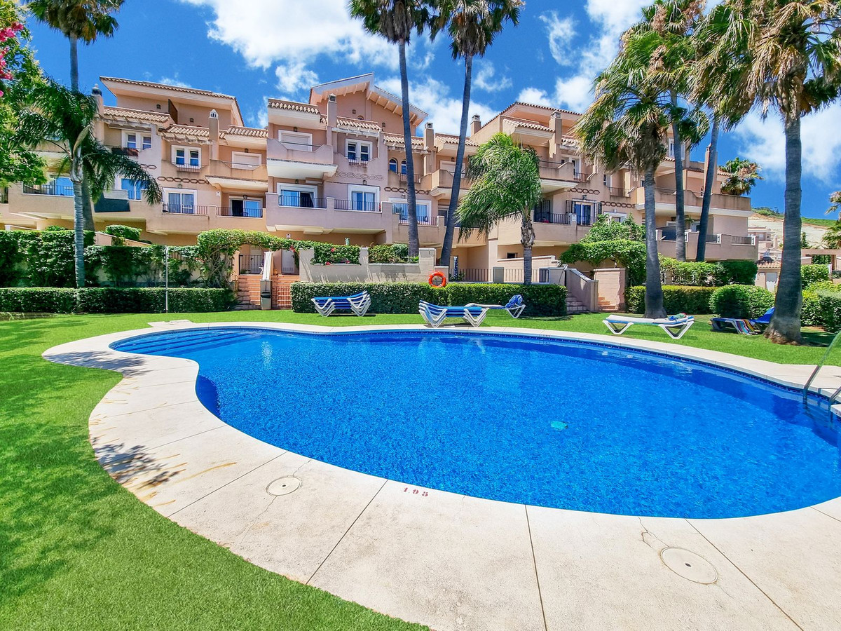 Stunning 4-bed 3.5 bathrooms townhouse with private garden and panoramic sea and mountain views.

Th, Spain
