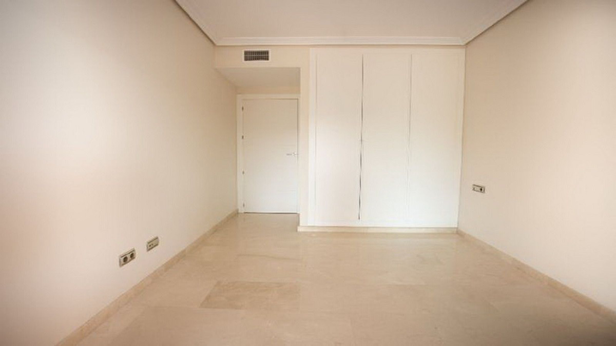 Appartement te koop in Casares Playa R4693948
