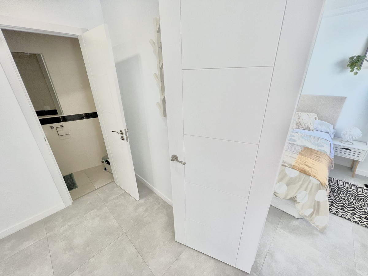 Apartamento con 15 Dormitorios en Venta Málaga