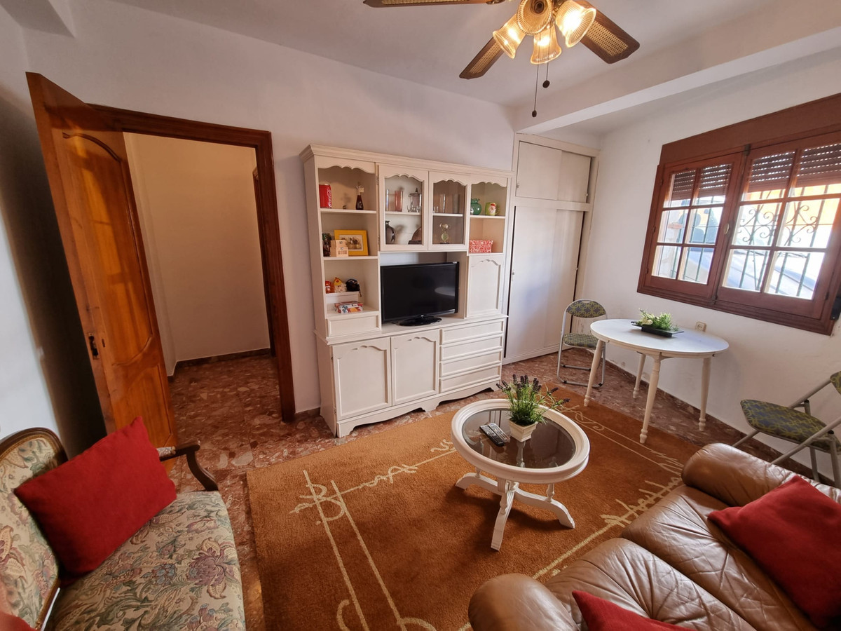 4 Bedroom Middle Floor Apartment For Sale Alhaurín el Grande, Costa del Sol - HP3932989
