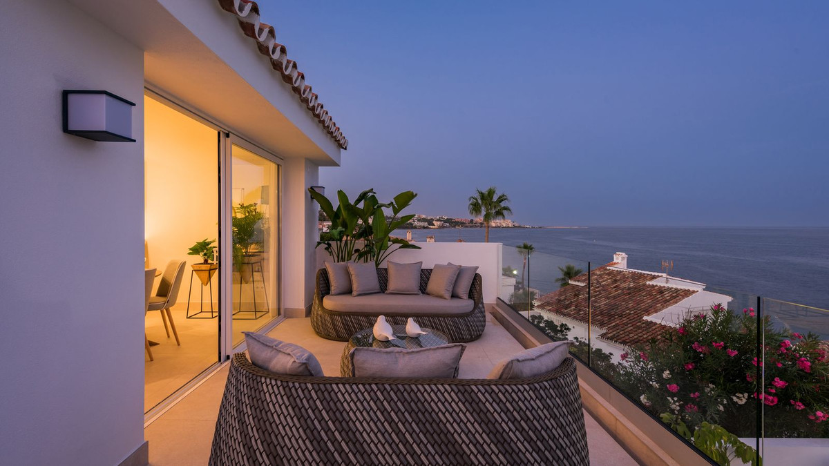 4 bedroom Villa For Sale in New Golden Mile, Málaga - thumb 38