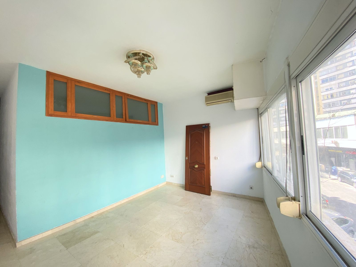 1 Bedroom Middle Floor Apartment For Sale Torremolinos Centro, Costa del Sol - HP4276123