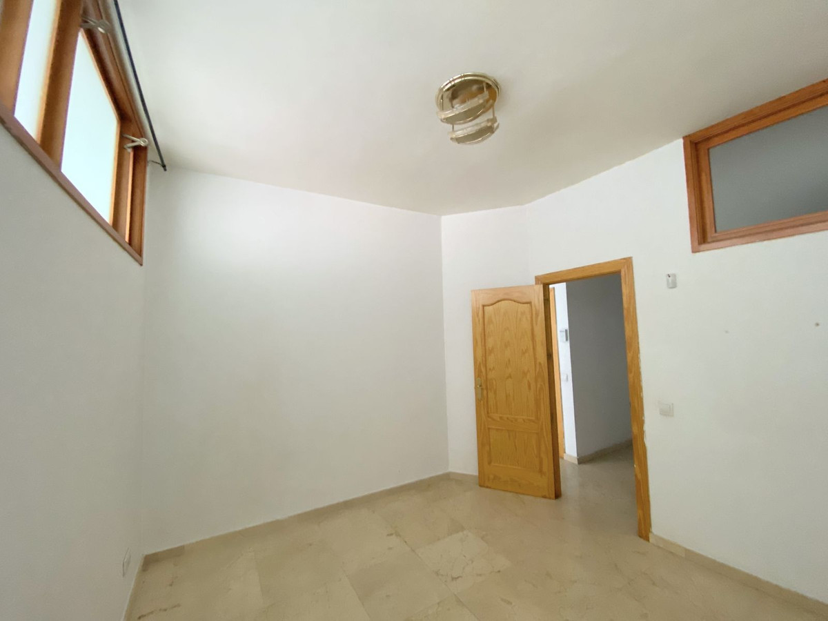 Apartment Middle Floor in Torremolinos Centro, Costa del Sol
