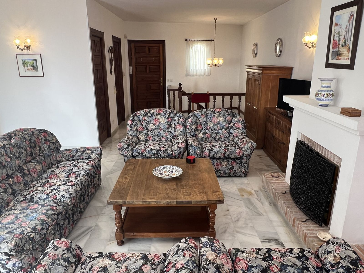 4 bedroom Townhouse For Sale in Mijas, Málaga - thumb 4