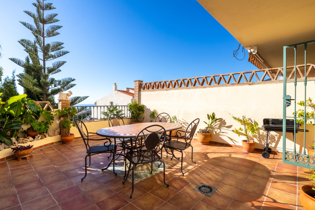 Townhouse in Santangelo south in Benalmadena.
This townhouse has it all: stunning sea and nature vie, Spain