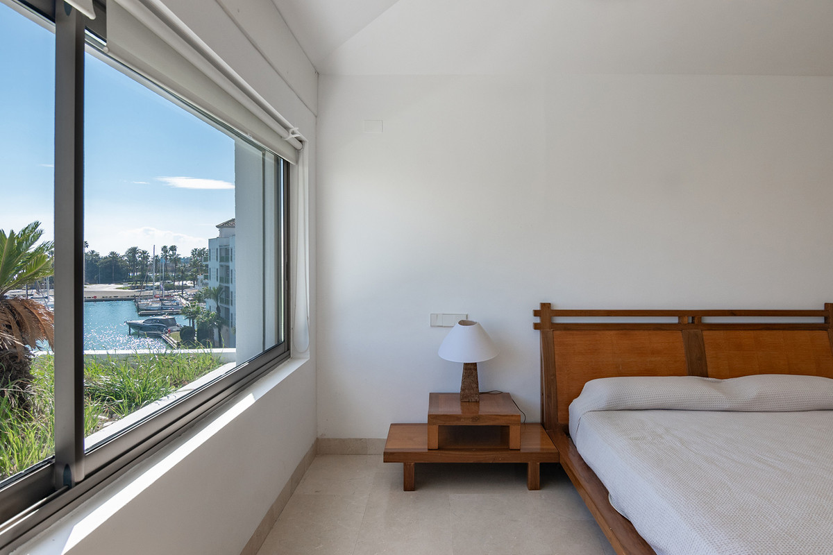 Apartamento con 4 Dormitorios en Venta Sotogrande Marina