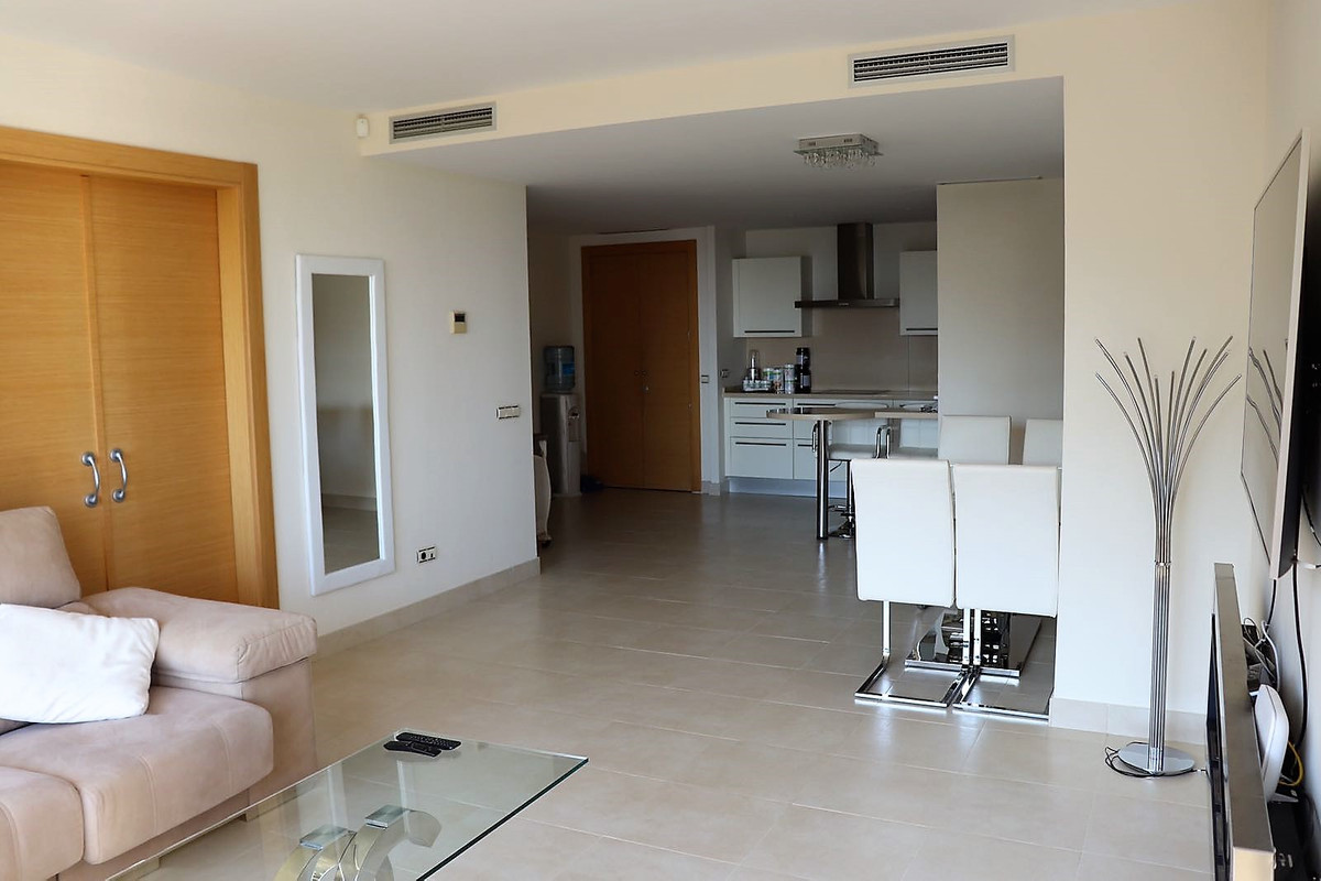 3 bedroom Apartment For Sale in Los Monteros, Málaga - thumb 5