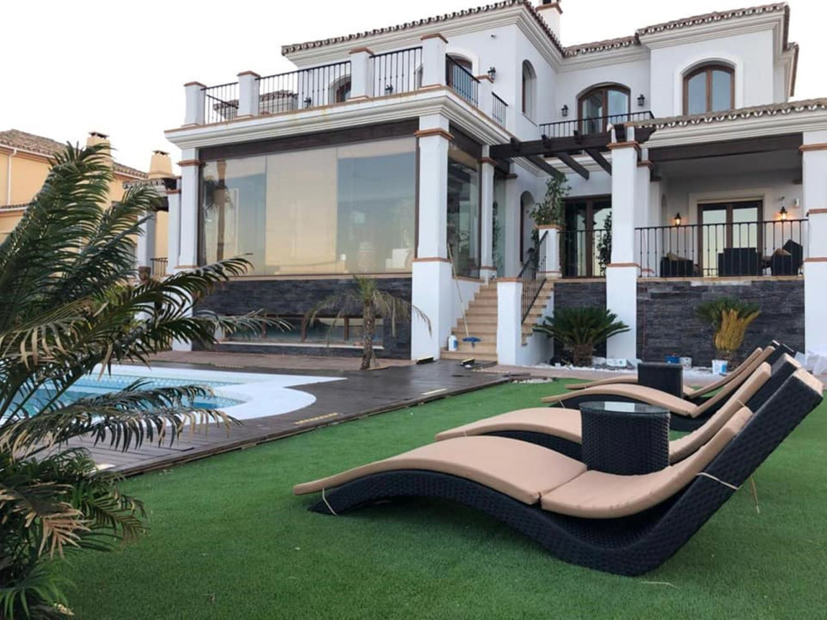 6 Bedroom Detached Villa For Sale Manilva, Costa del Sol - HP3437947