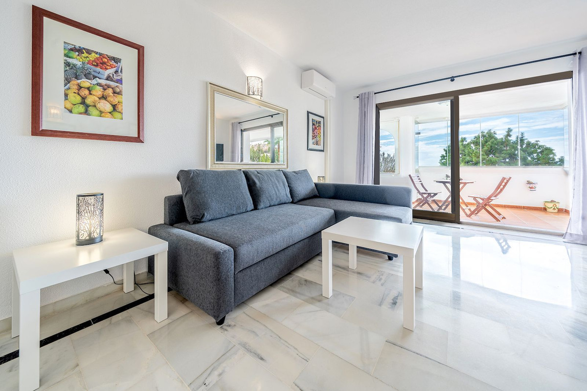 2 bedroom Apartment For Sale in Calahonda, Málaga - thumb 2