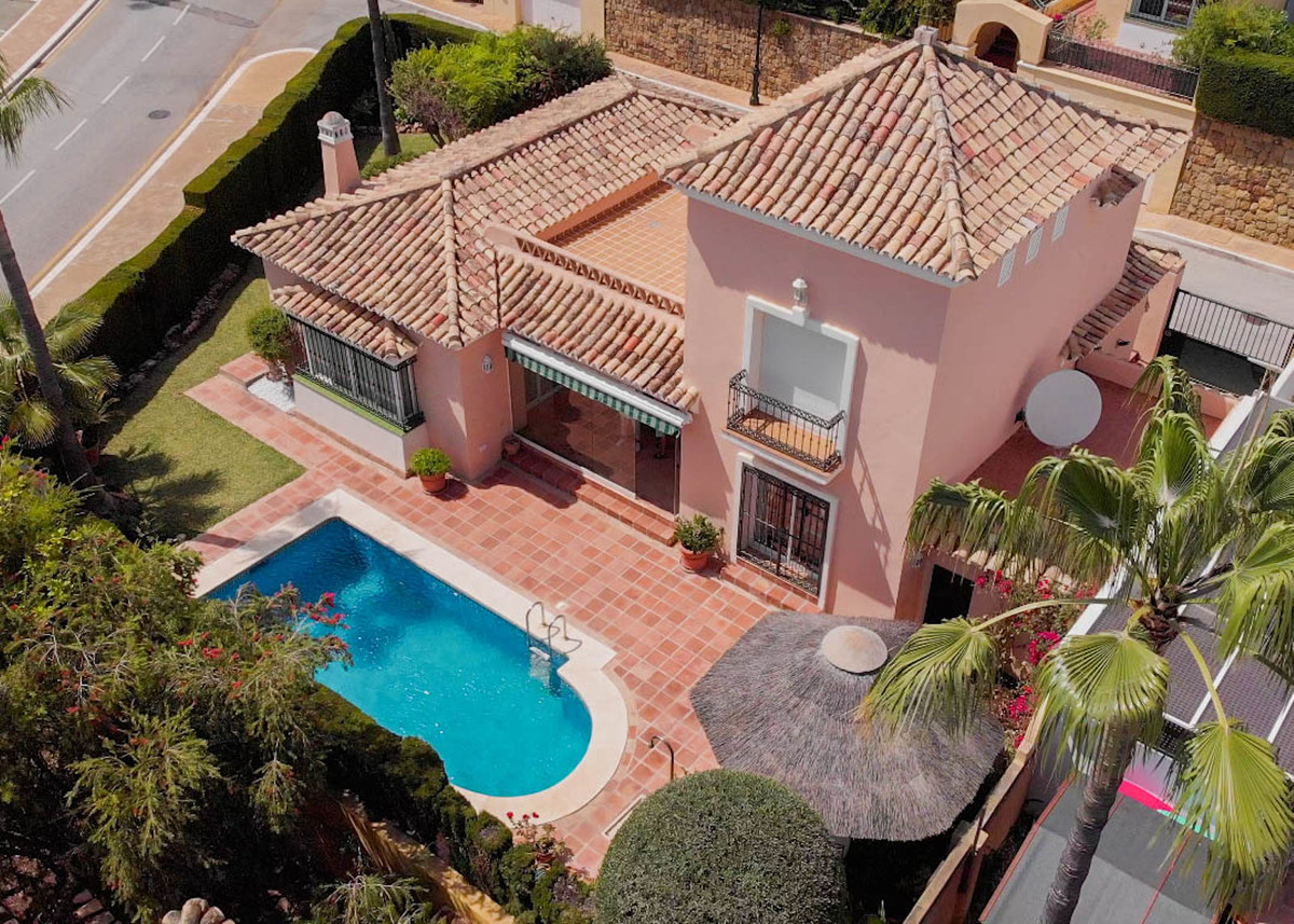 House in Bahía de Marbella R2593715 1 Thumbnail