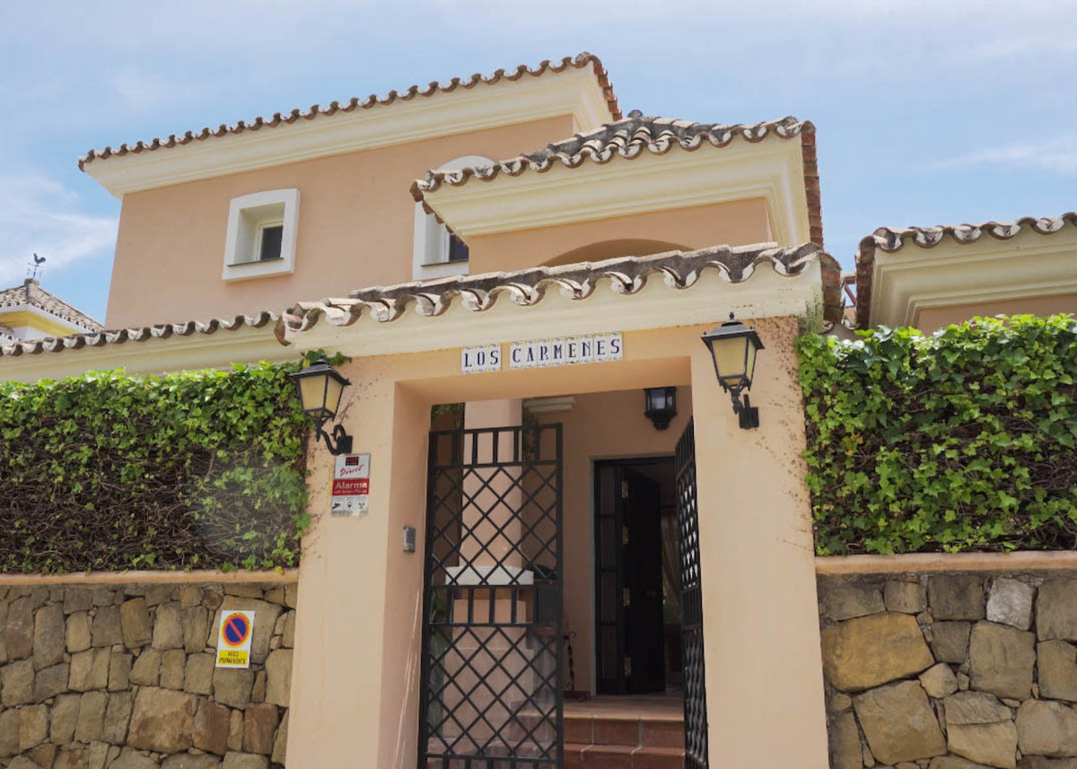 House in Bahía de Marbella R2593715 2 Thumbnail