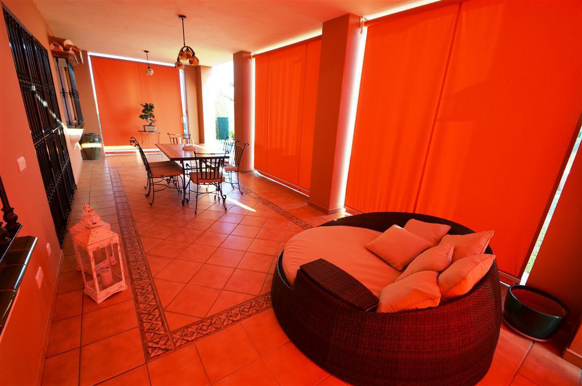 2 bedroom Villa For Sale in Estepona, Málaga - thumb 21