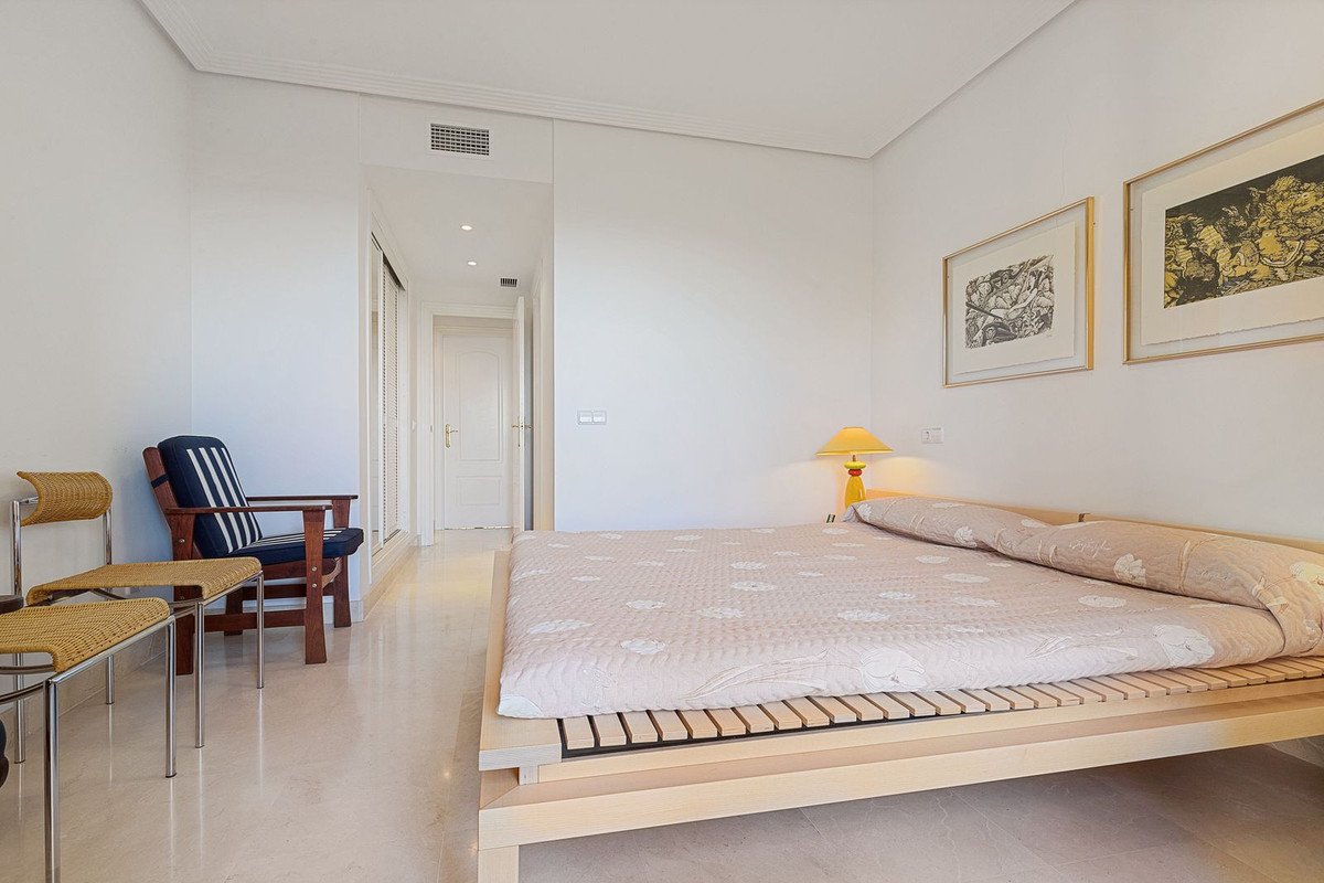 2 bed Property For Sale in Los Arqueros, Costa del Sol - thumb 10