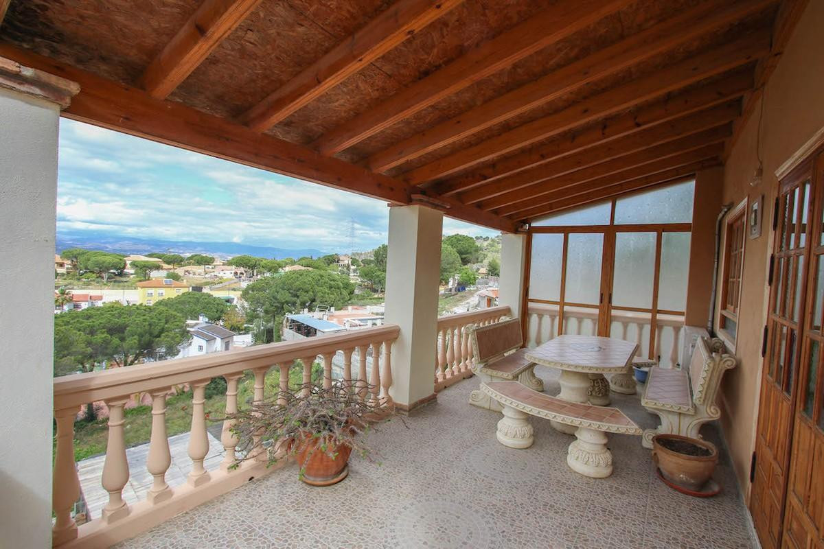 10 bedroom Villa For Sale in Alhaurín de la Torre, Málaga - thumb 24