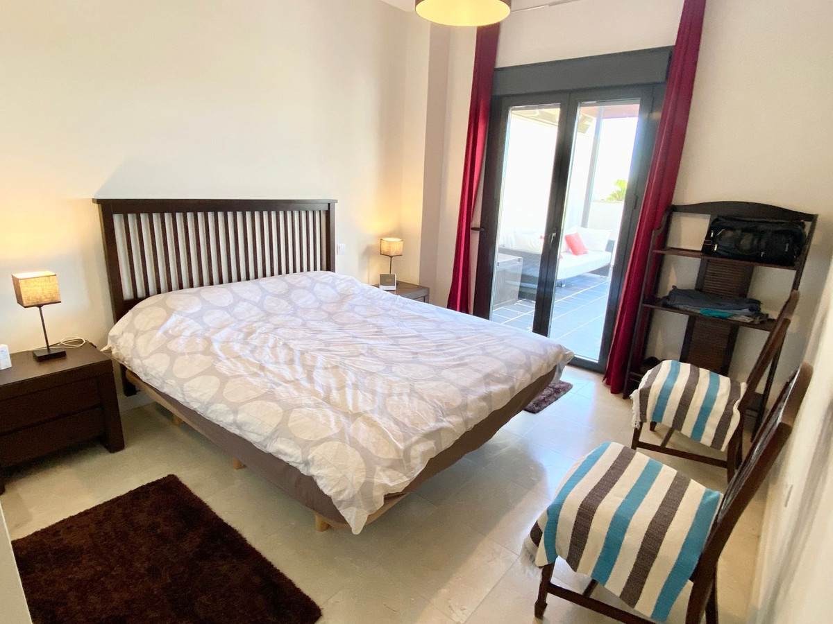 2 bedroom Apartment For Sale in Benahavís, Málaga - thumb 9