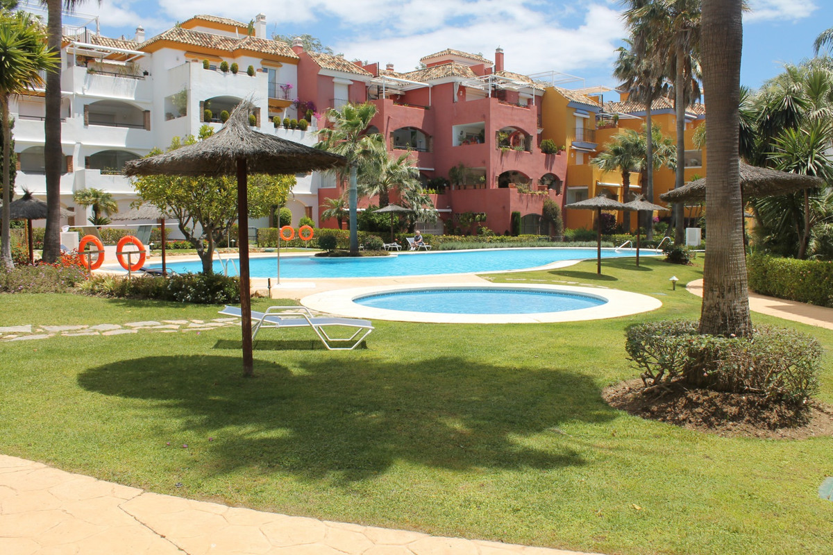 Ground floor apartment with 4 bedrooms, located in the Golden Mile, only 5 minutes walk from the bea, Spain