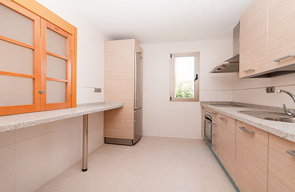 Appartement te koop in Estepona R4619875