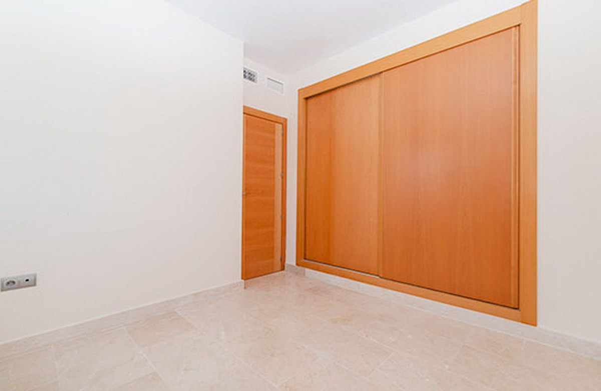 Appartement te koop in Estepona R4619875