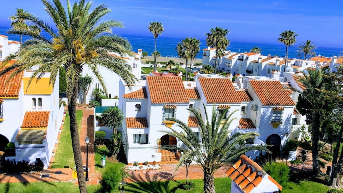  Apartamento, Planta Baja  en venta    en Casares Playa