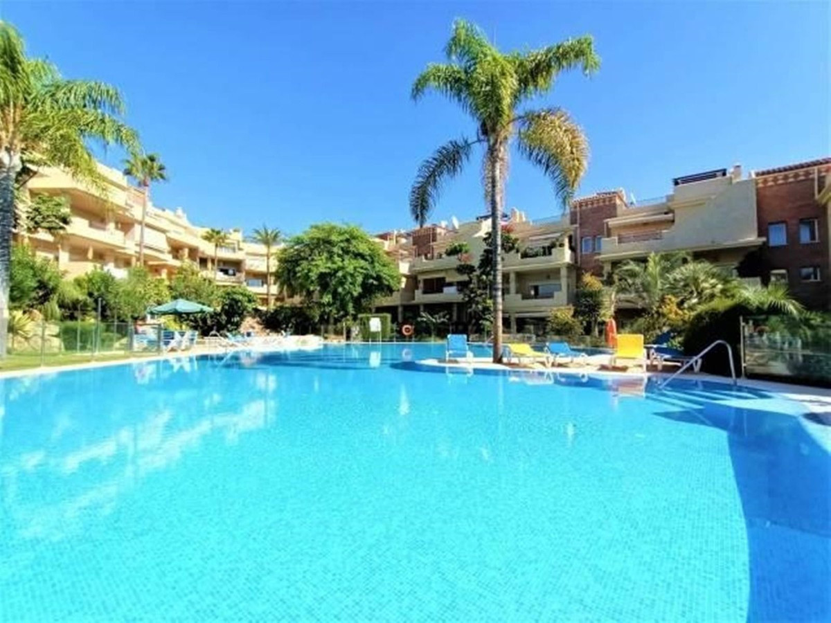 Middle Floor Apartment for sale in Bel Air R4334305