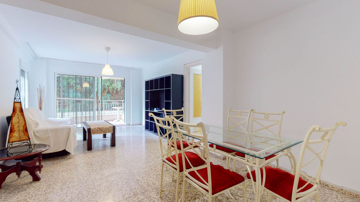 						Apartamento  Planta Baja
													en venta 
																			 en Torremolinos
					