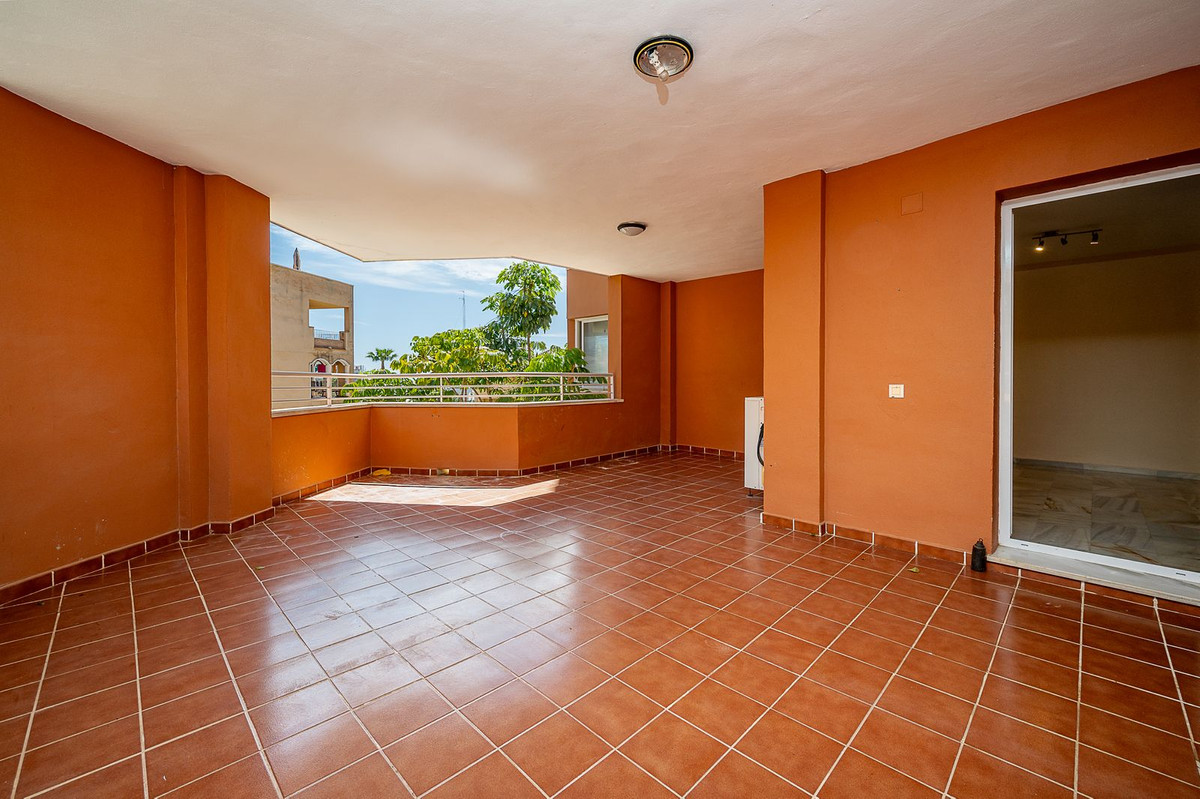 2 Bedroom Middle Floor Apartment For Sale Riviera del Sol, Costa del Sol - HP4645879