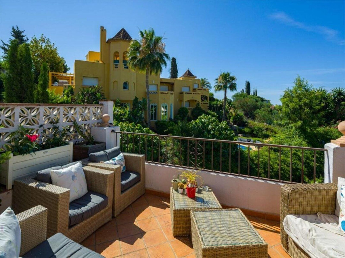 Villa Detached for sale in El Rosario, Costa del Sol