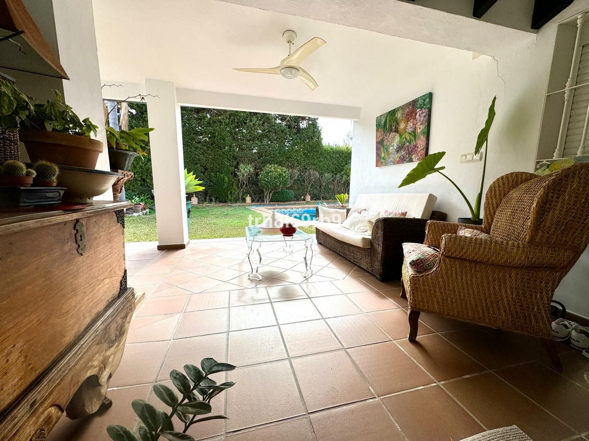 Villa Individuelle à Atalaya, Costa del Sol
