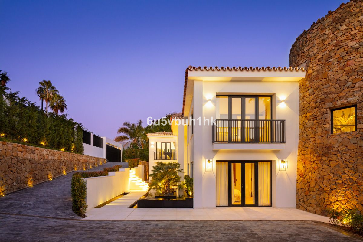 Villa te koop in Nueva Andalucía R4591852