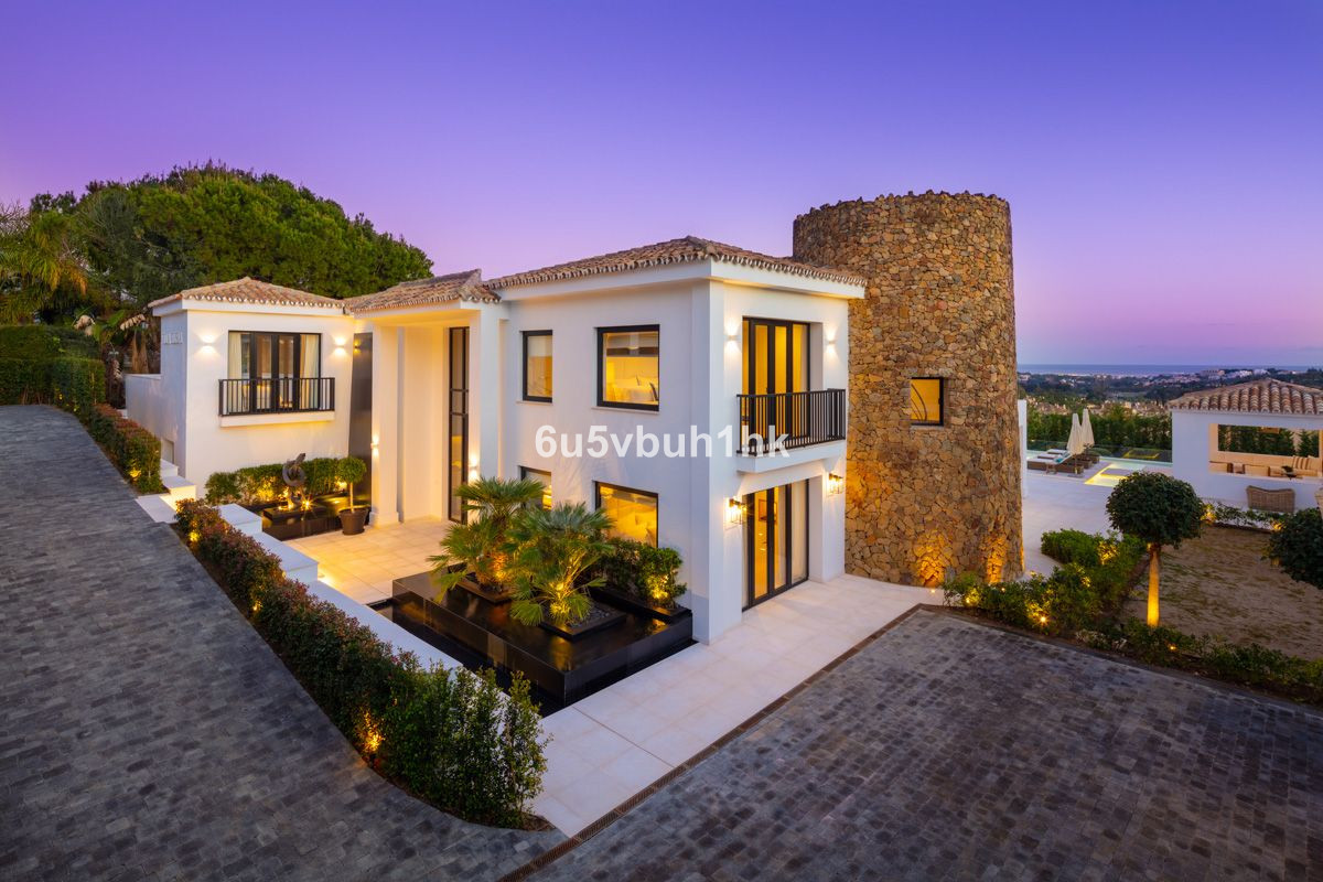 Villa te koop in Nueva Andalucía R4591852