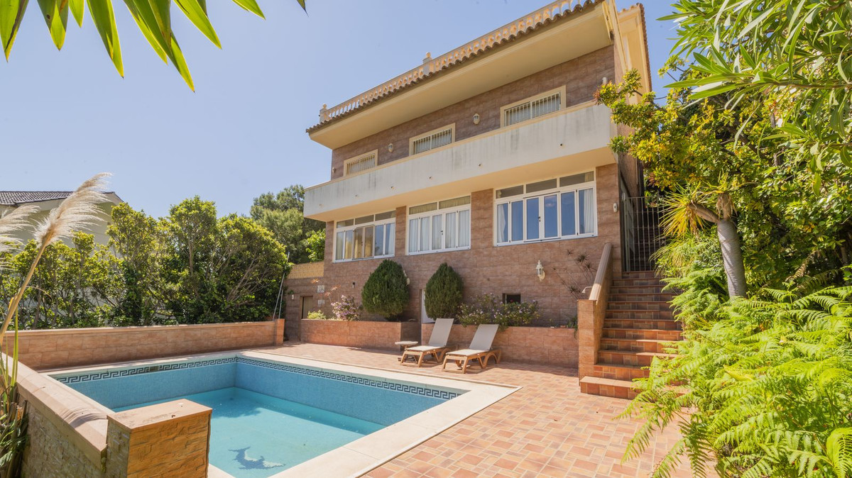 Vrijstaande Villa te koop in Benalmadena Costa R4714339