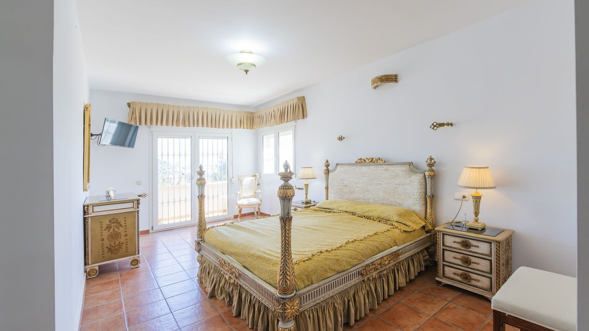 Villa con 6 Dormitorios en Venta Benalmadena Costa