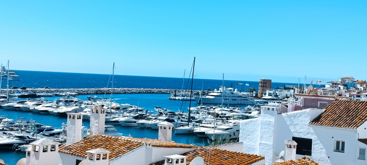 Middle Floor Apartment for sale in Puerto Banús R4677472
