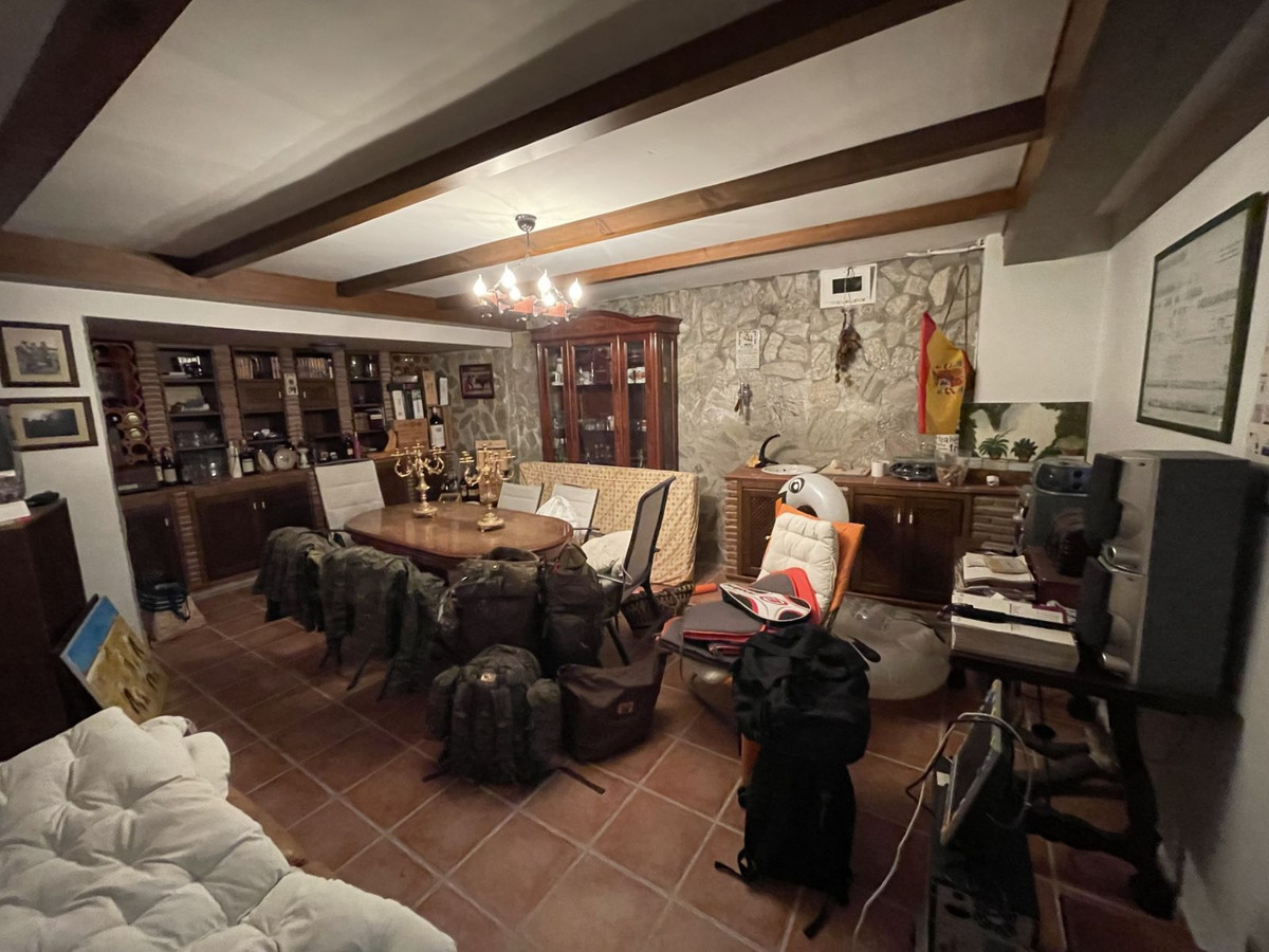 Villa con 5 Dormitorios en Venta El Coto
