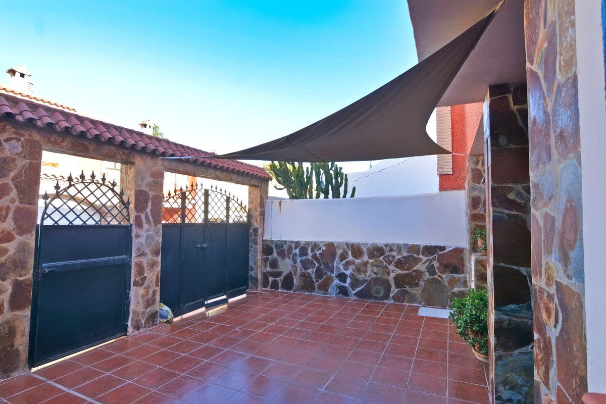 4 Dormitorios Casa Adosado  En Venta Las Lagunas, Costa del Sol - HP4623394